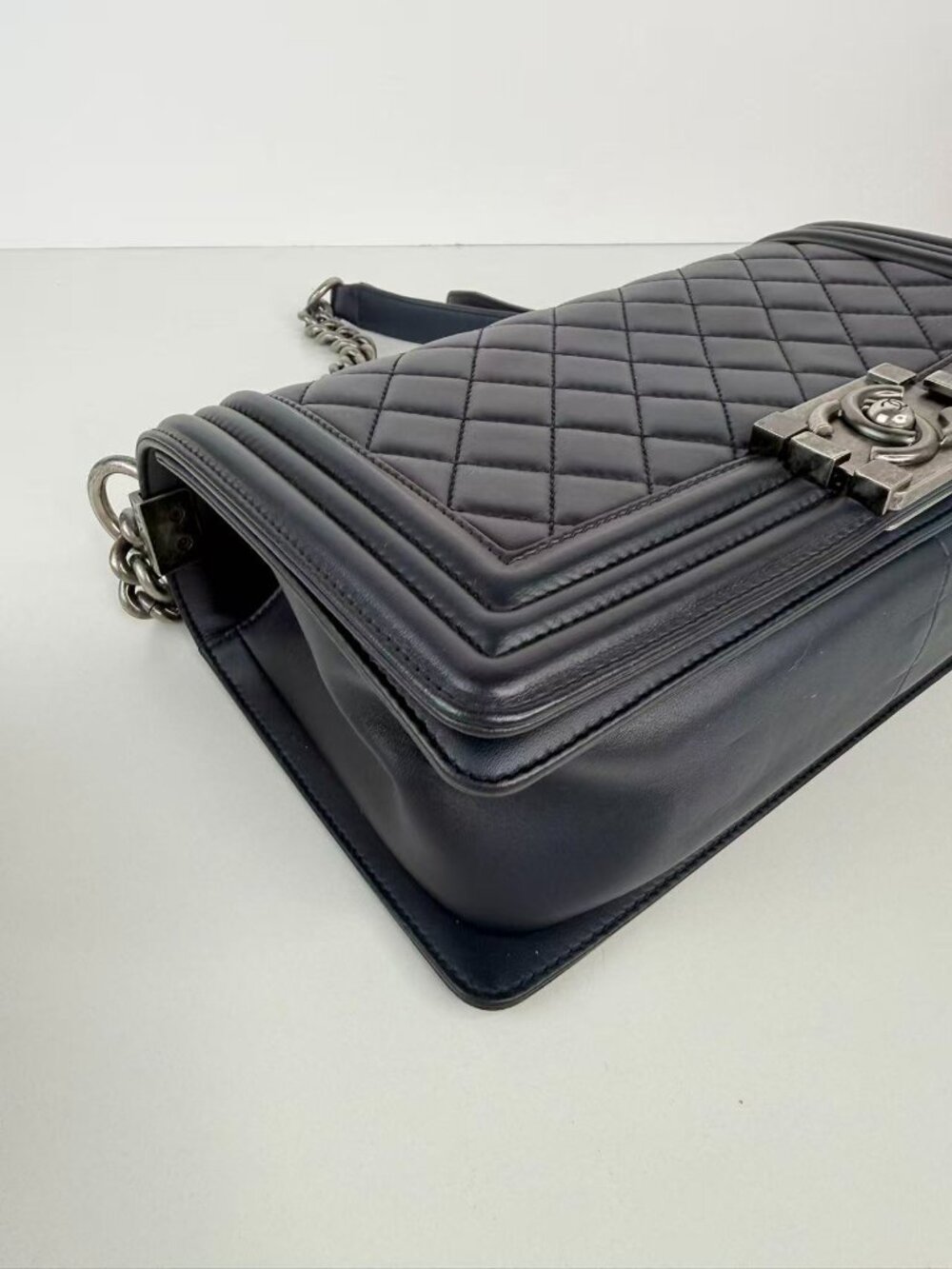 Channel the boy crossbody bag - Picture 8 of 12